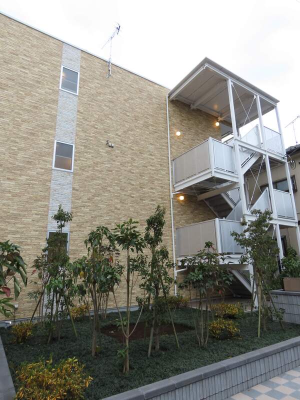 リブリ・June HAPPINESS1階 エントランス