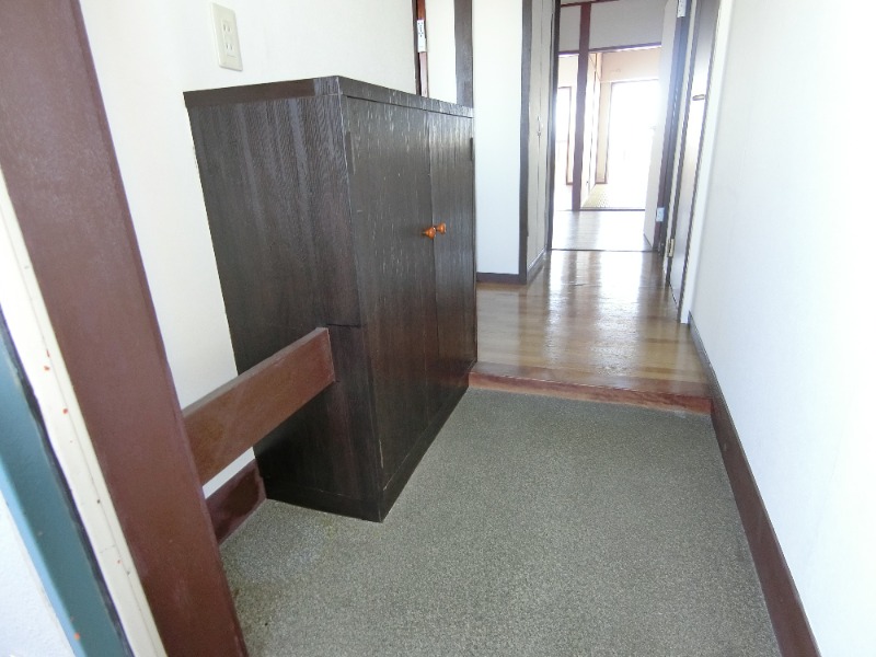 スカイマンションＡ棟 シューズボックスの隣にスペース有り