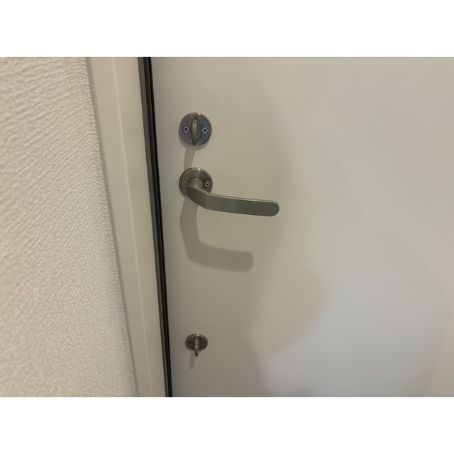 レジデンスウエスト相武台105号室 玄関