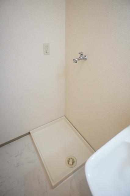 ソイ・コート幕張0105号室 もちろん洗濯置き場