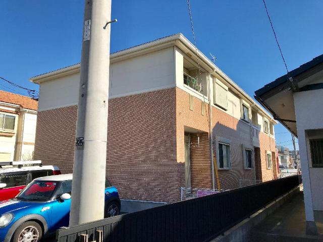 パインテール 外観写真（昼）