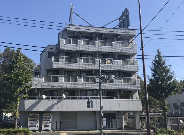 カーイング多摩の外観画像