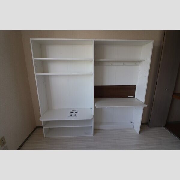 ボナール303号室 収納棚(おさまるくん)