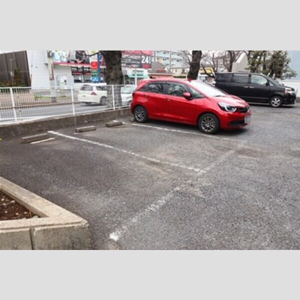 パイントリーハイツ503号室 駐車場