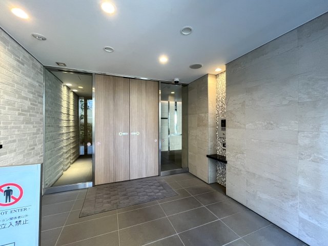 ルネ八王子トレーシア エントランス