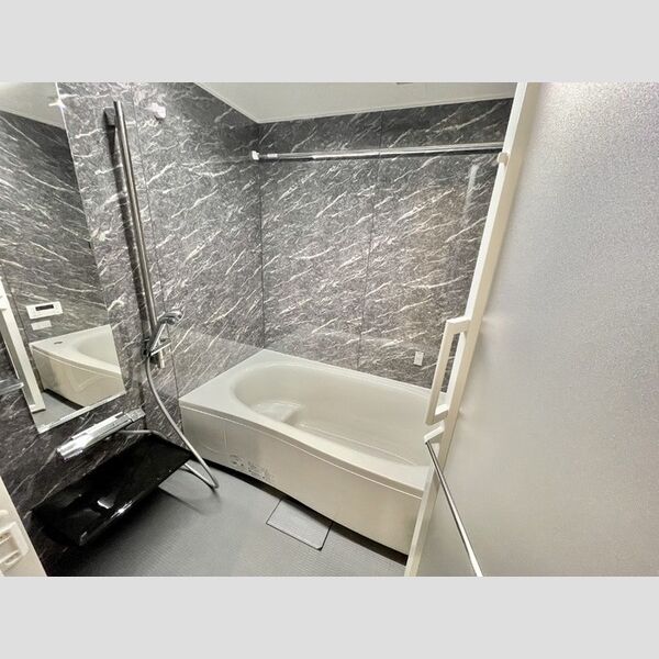 ディーグラース 浴室