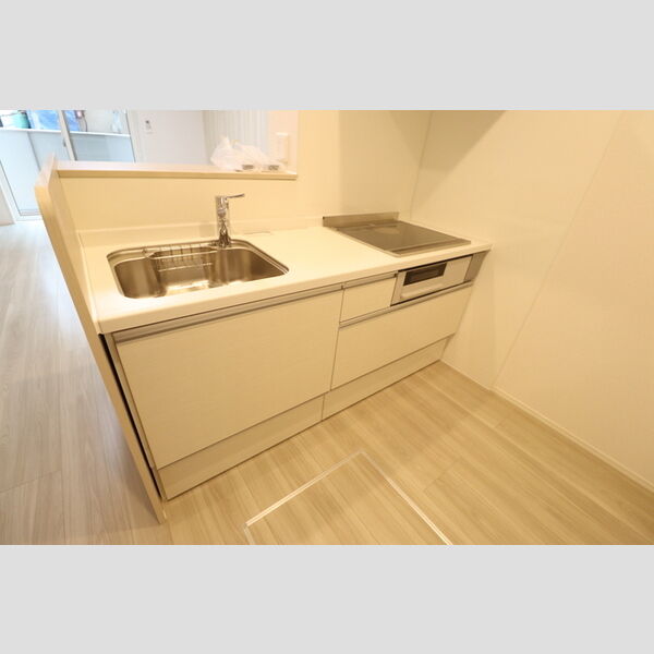 アゼリアエイト　B システムキッチン