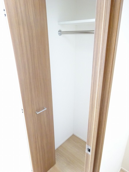 ザ・レジデンス・オブ・トーキョーＳＲ２０403号室 収納