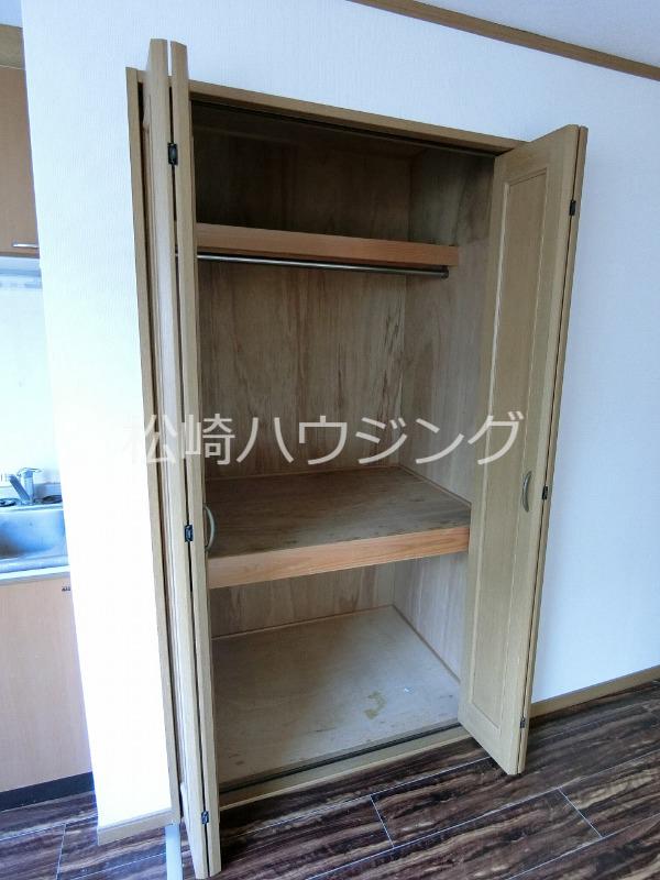 アベニュー新井 収納