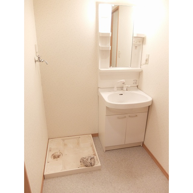 アムール ラ ペ202号室 内観