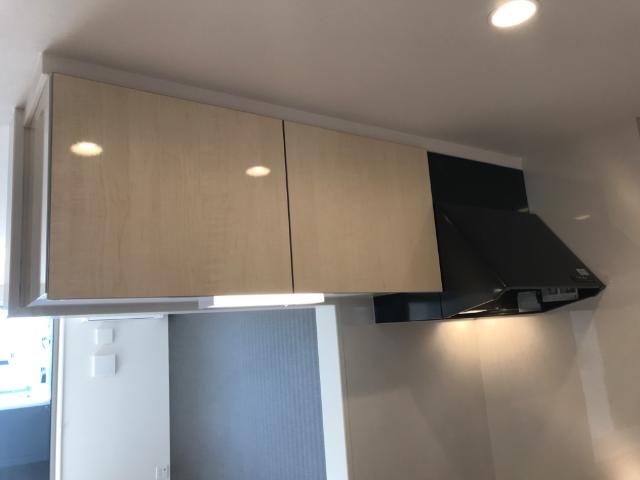 サン・ウイングＣ キッチン吊戸棚