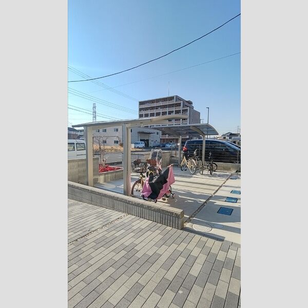 レグルス303号室 駐輪場