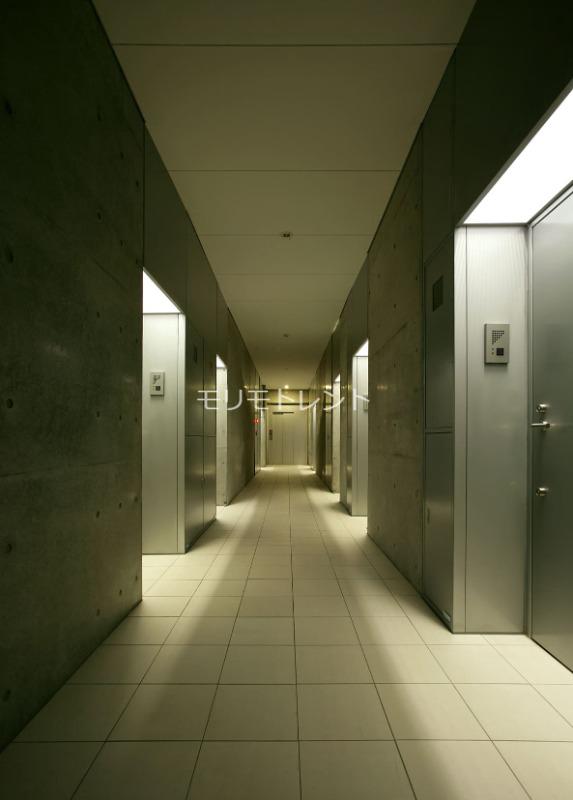 カスタリア渋谷櫻丘4階 共用廊下