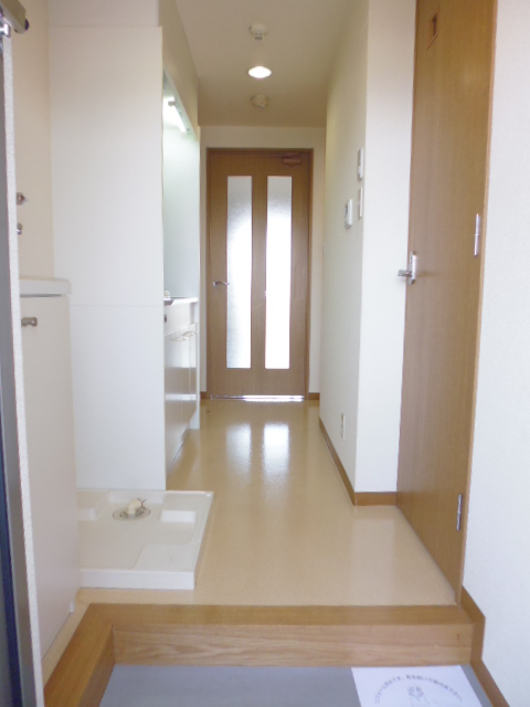 バイオレットＴＡＫＥＤＡ0207号室 玄関