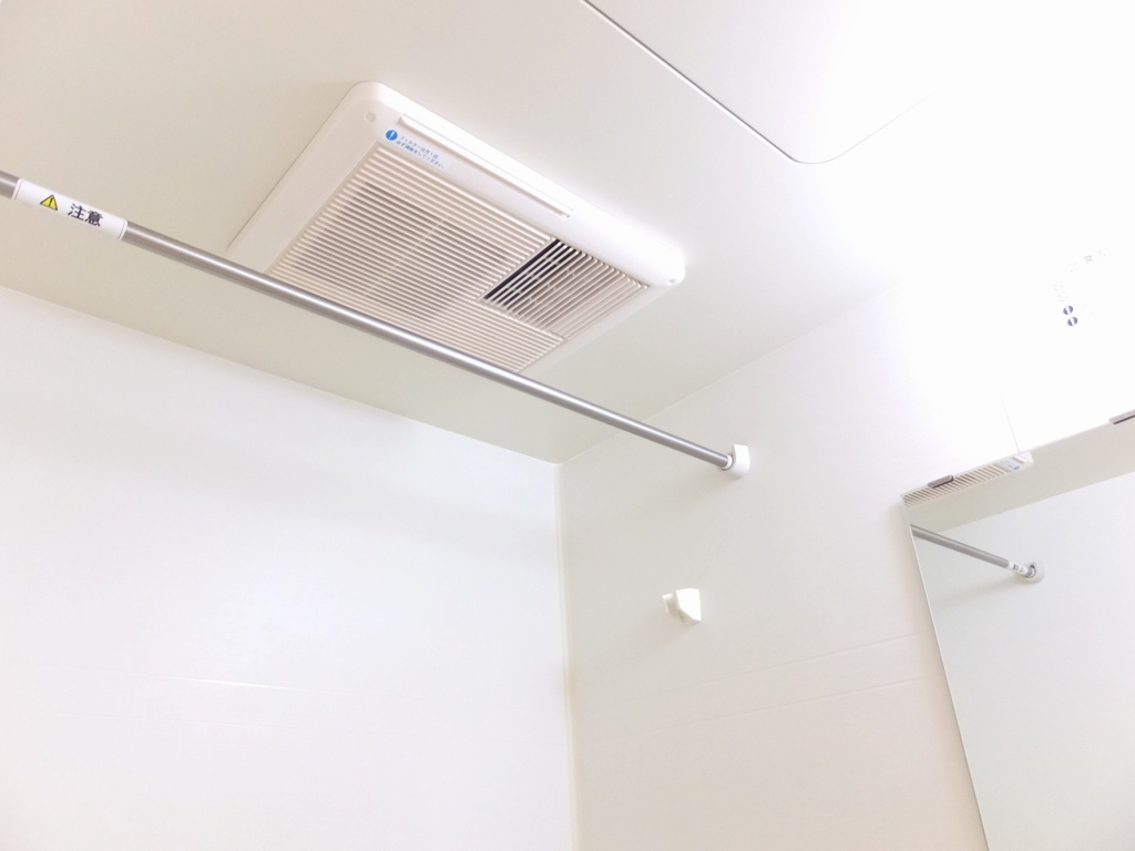 レオパレスＦＵＪＩ101号室 浴室換気乾燥機付きなので雨の日のお洗濯も安心です。