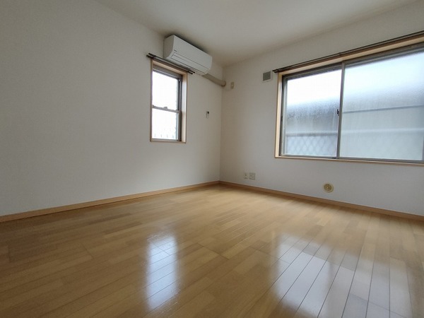 エスポワール弐番館1階 同建物別部屋の参考画像