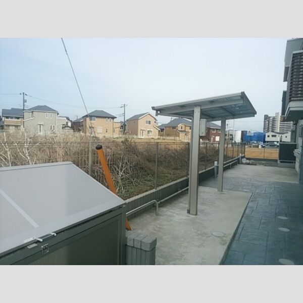 フェリーチェ緑が丘 ゴミ置き場、駐輪場