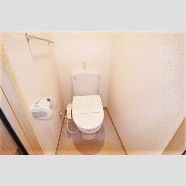 プルミエコート207号室 トイレ　温水洗浄暖房便座