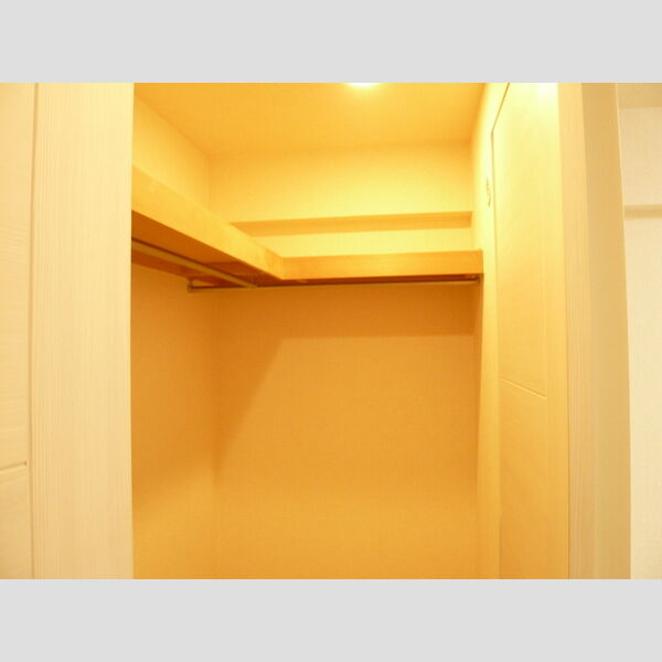 ハートビートベース横濱根岸101号室 収納