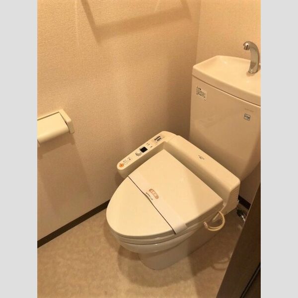 ベルデ藤原202号室 トイレ