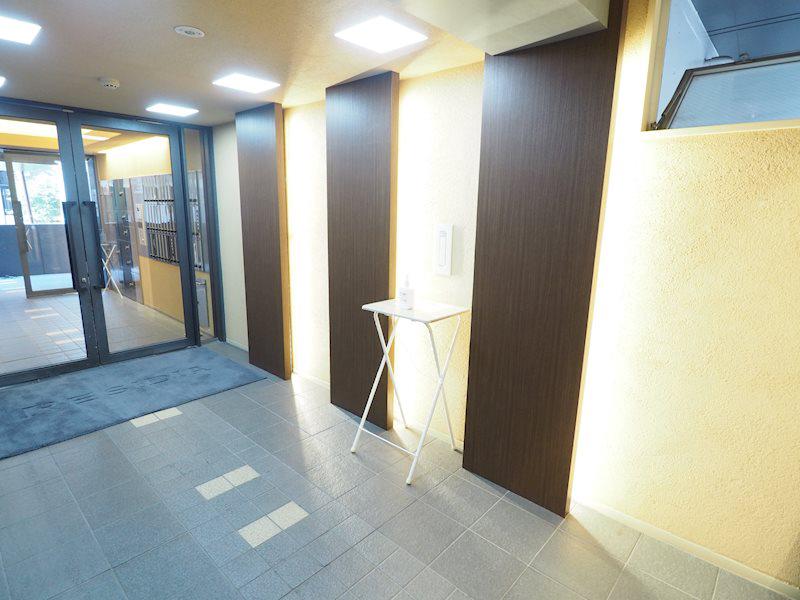 レジディア新宿イースト エントランス