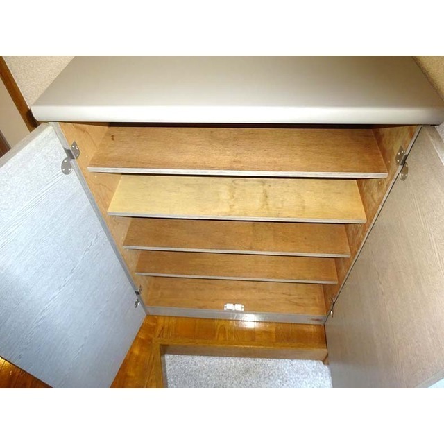 ベルハウス201号室 シューズボックス