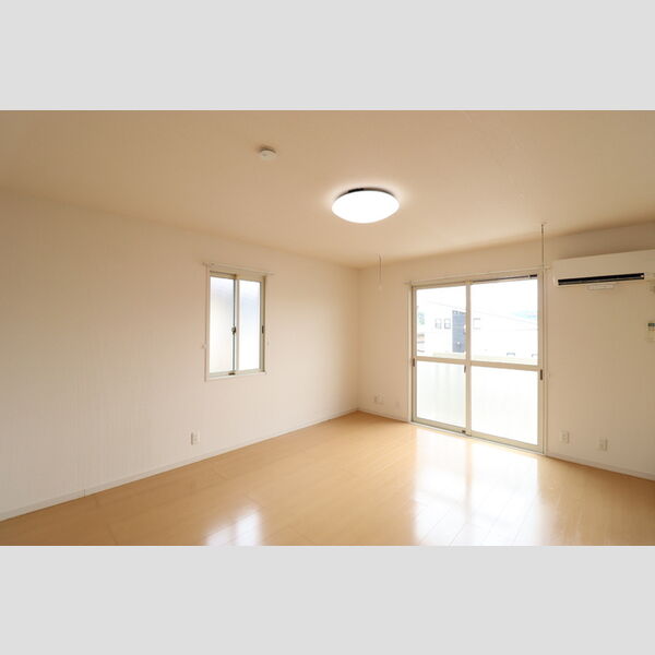 ランコントル成田 洋室