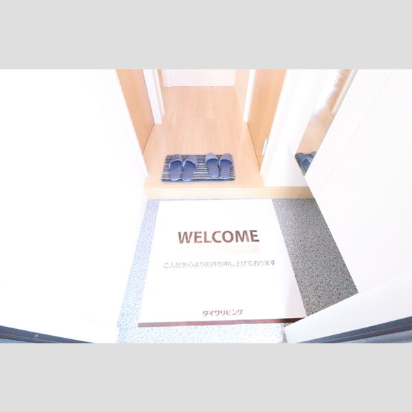 コラソン・ハウス 玄関