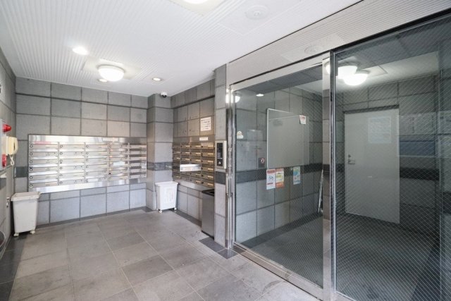 スカイコート世田谷用賀3階 エントランス