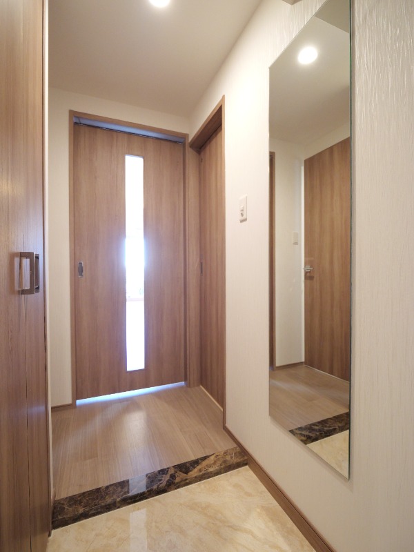 プレジオ川口ASIAN7階 玄関