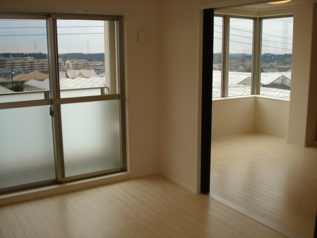 イトビューパレス 室内