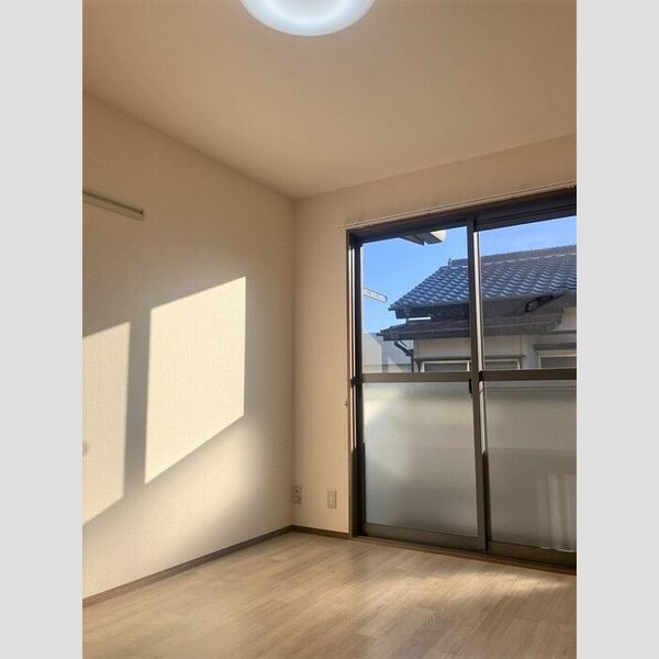 カエラ・ライオンズⅡ201号室 洋室①(別角度)