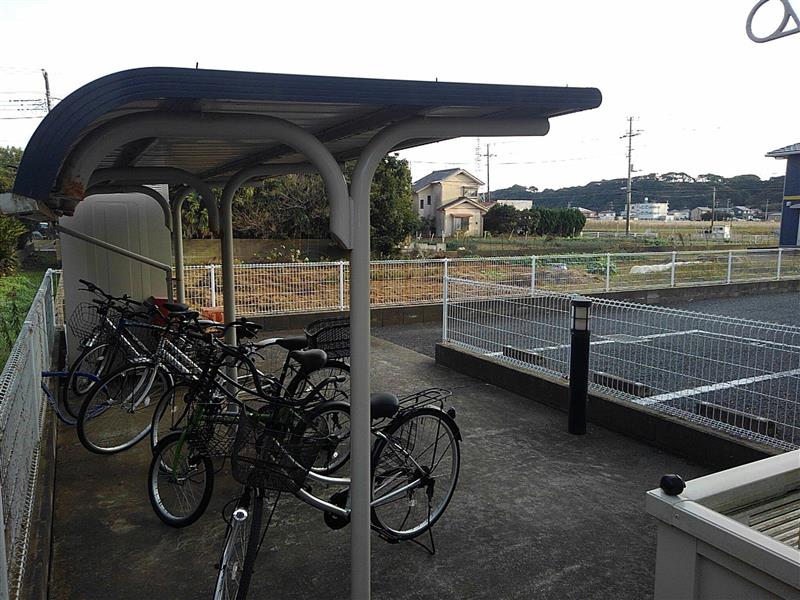 レオパレスグリーンハイツ　長塚111号室 駐輪場完備