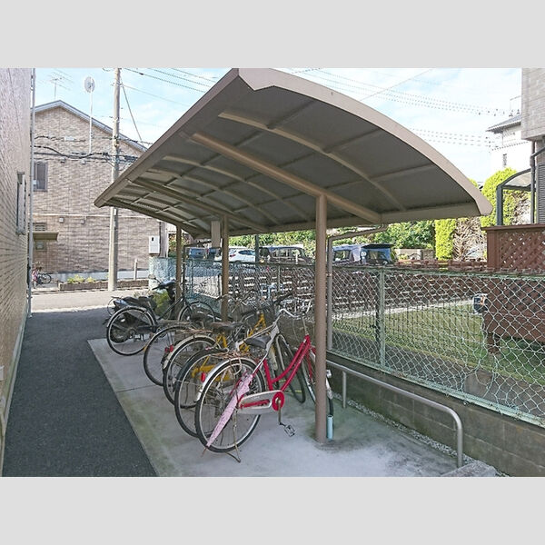 ヴィルヌーブ　Ⅲ 駐輪場