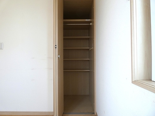三鷹市中原２丁目戸建（ウエスト） クロゼット