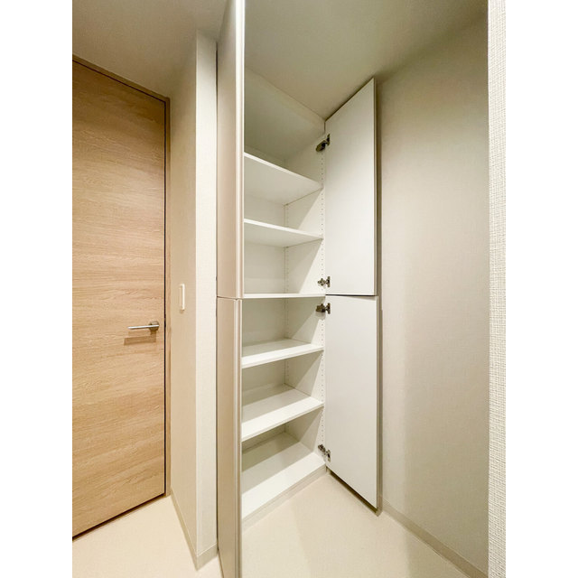 ザ・レジデンス赤坂檜町1203号室 内観