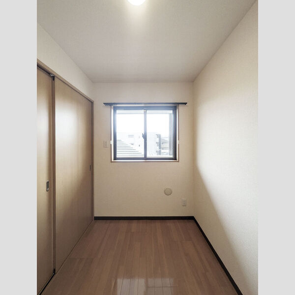 サンライトヒルズ303号室 洋室