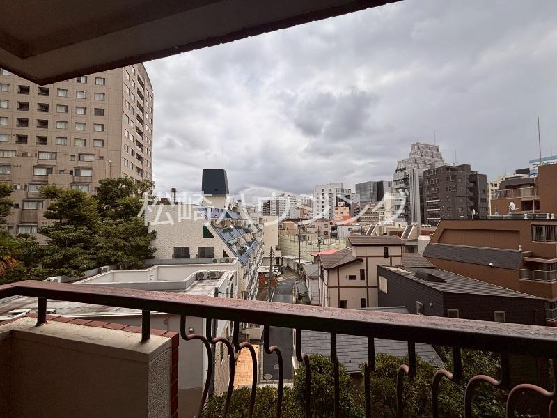 マンション広尾台 バルコニー
