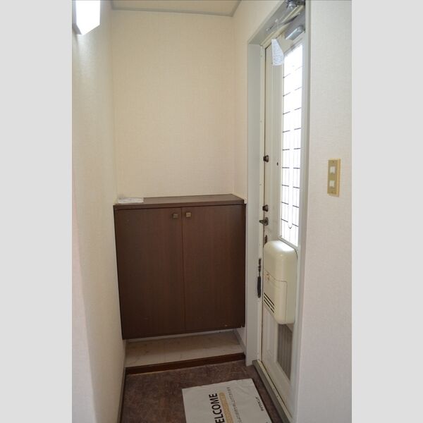 ネオサカエハイツ 玄関