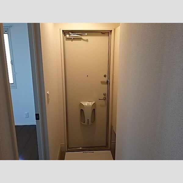 フェリーチェ　ヴィータ　C 玄関