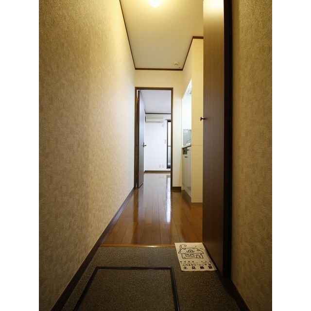 プレジール 浦和 玄関