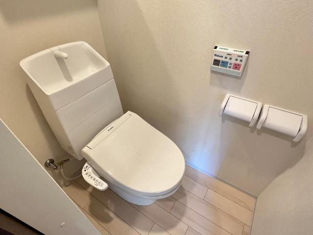 グリーンヒル105号室 シャワー付トイレ