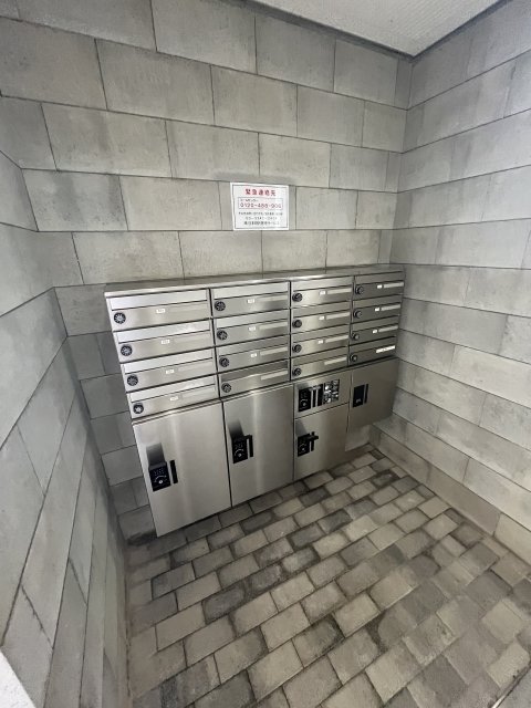 THE　FOURTEEN1階 宅配BOX