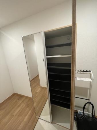 ティーリミテッド2階 収納