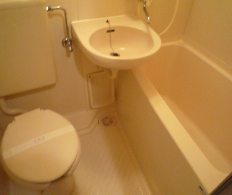 ルピナス1階 バス