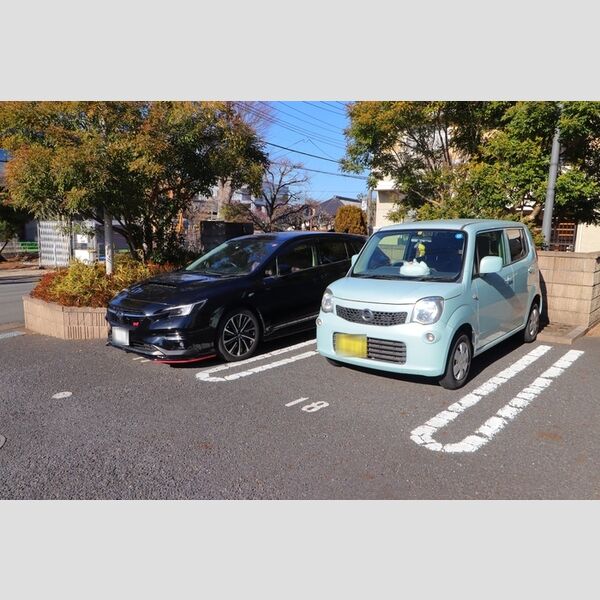 エバーグリーンガーデン　A202号室 駐車場