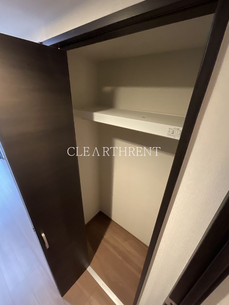 ＧＲＡＮ ＰＡＳＥＯ 浅草橋Ⅱ7階 ハンガーパイプ付きクローゼット