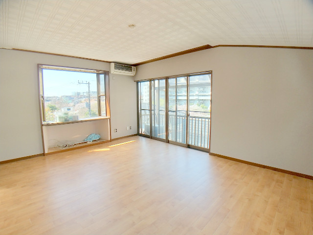 ポルボロン夏見台 明るくナチュラルな印象の内装