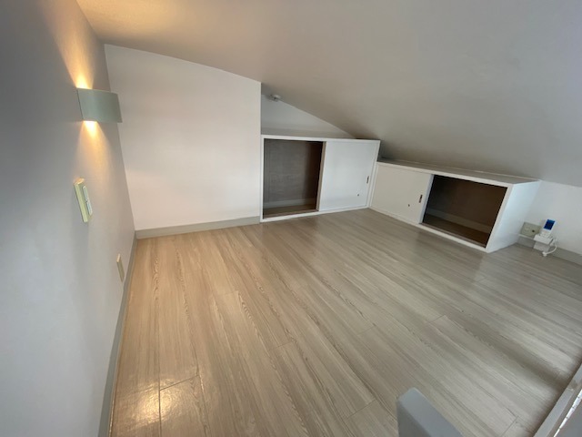 ユーコート鶴ヶ峰(E-195)3階 ロフト