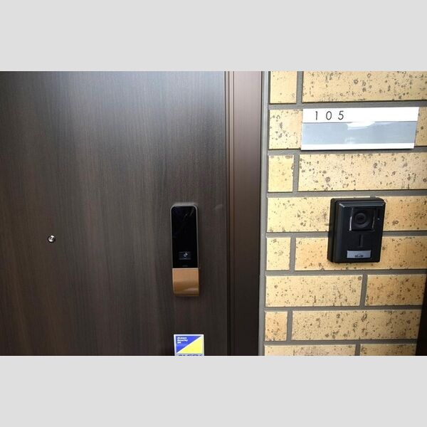 メゾン・ノアールロッシュ 表札